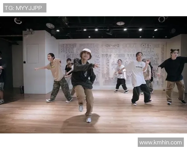 赛后复盘：西安街舞队与深圳街舞队的团队协作与表现分析